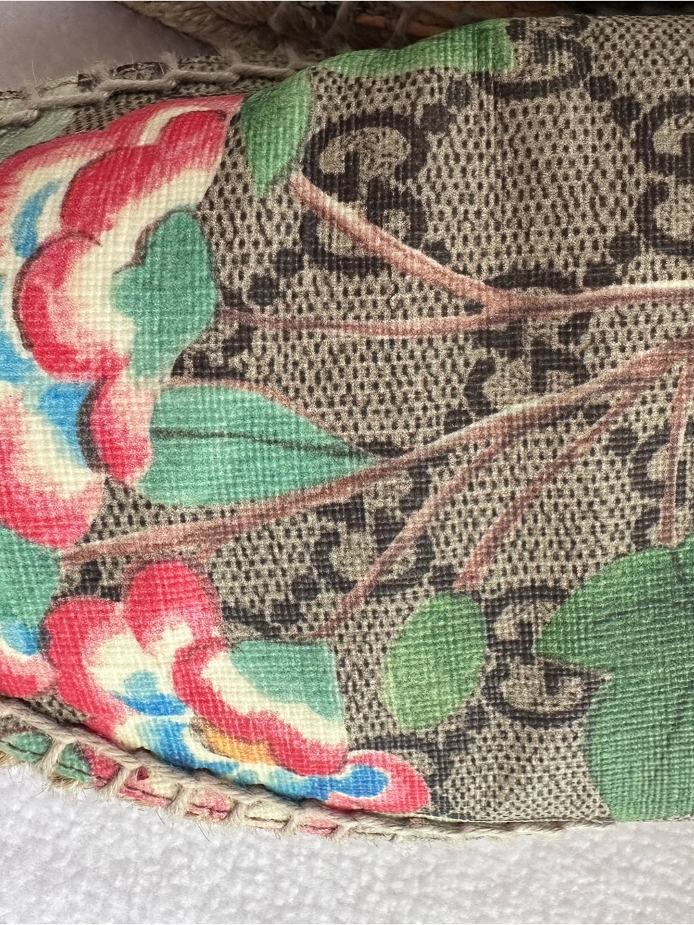 Gucci Beige GG Canvas Espadrilles with Multicolor Bird & Floral Motif - Picture 3 of 7